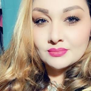 Meet your Posher, Lorena